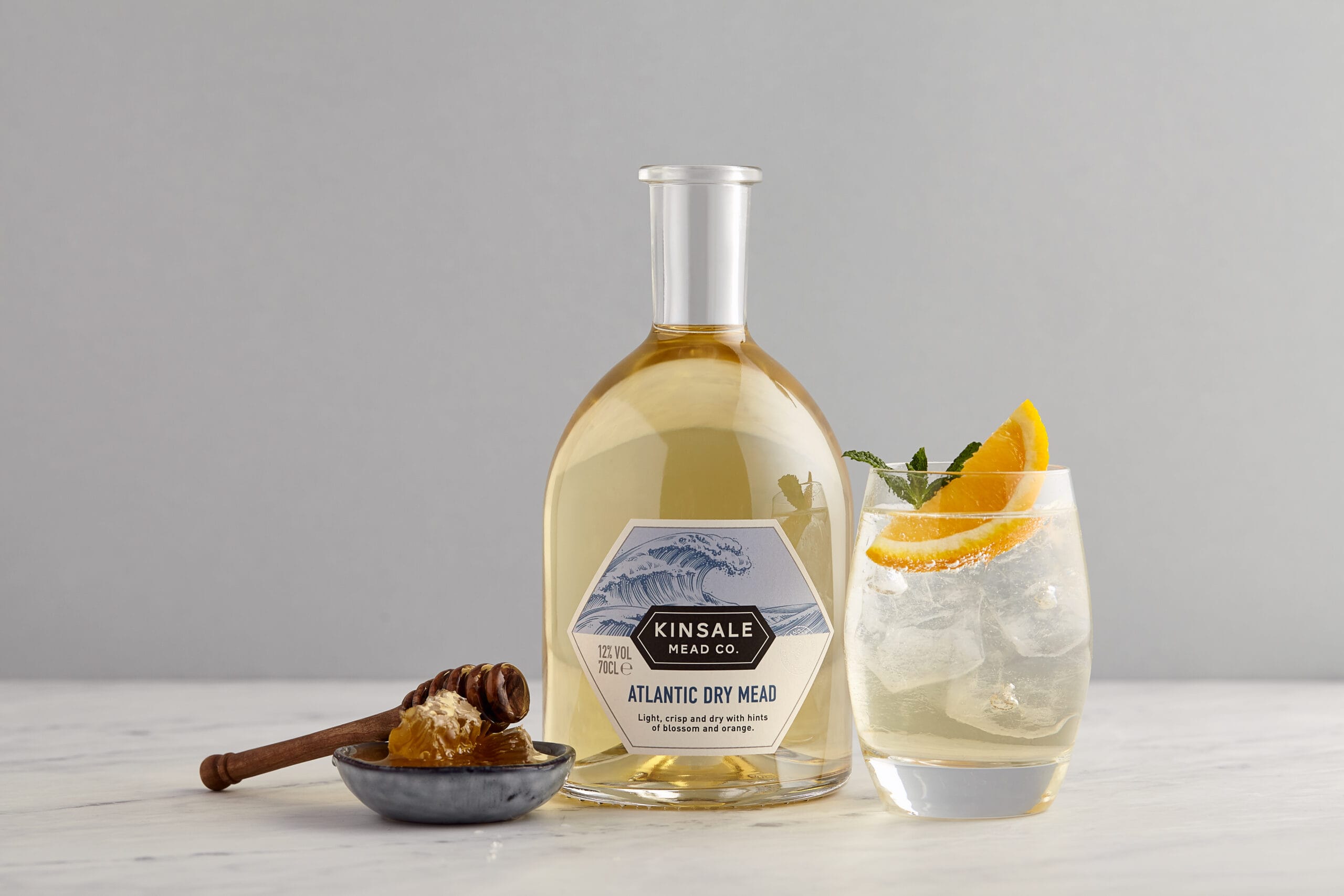 AD bottle honey _ serve