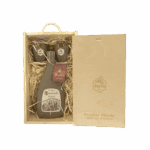 Zoete honing cadeaupakket met honingpot en bijenproducten in houten doos, perfect voor honingliefhebbers en nationale tradities, ambachtelijke kwaliteit uit Polen.