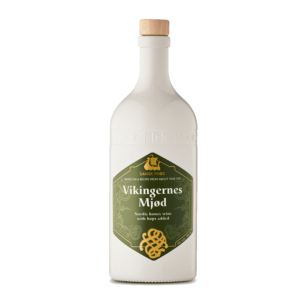 Vikingernes Mjöd fles, Scandinavische honingwijn met hop, traditioneel en natuurzuiver, perfect voor feestelijke gelegenheden en culturele ervaringen.