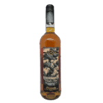 Volkoren wijnfles met bijpassend label, wijn en fruitsmaak, displayed op een witte achtergrond.